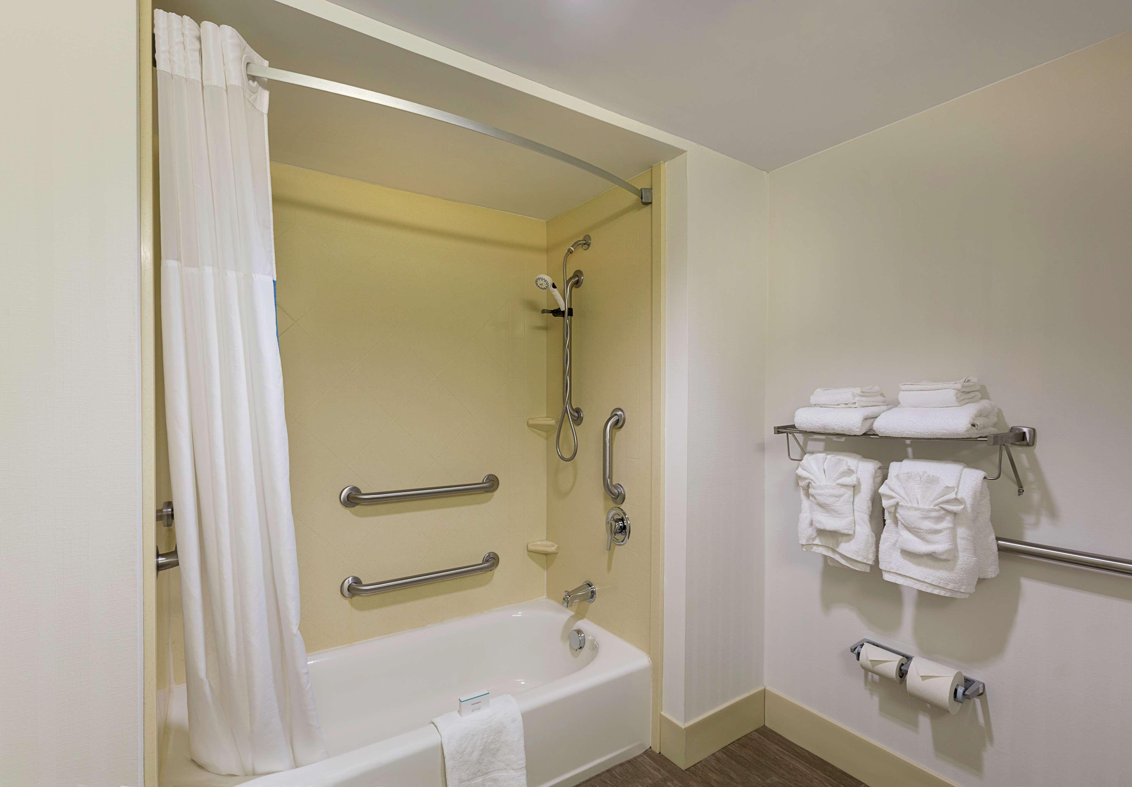 Hampton Inn Belmont At Montcross Exteriör bild
