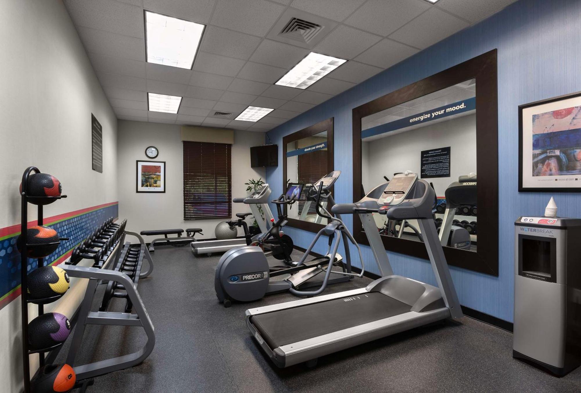 Hampton Inn Belmont At Montcross Exteriör bild